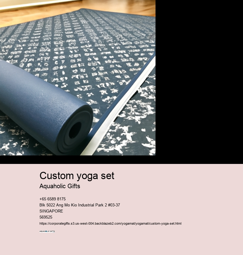 custom yoga set